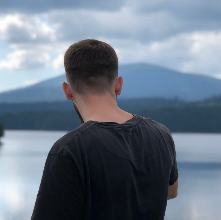 Chatting With Bi People Who Are In the Closet