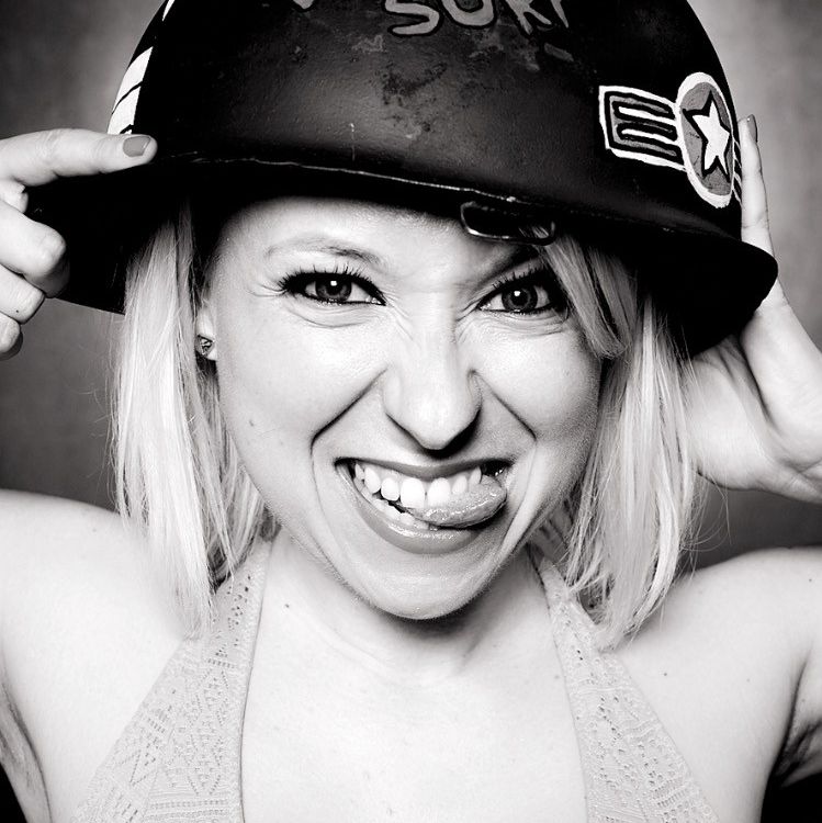 Bitsy la Bourbon: Activista de la Burlesca