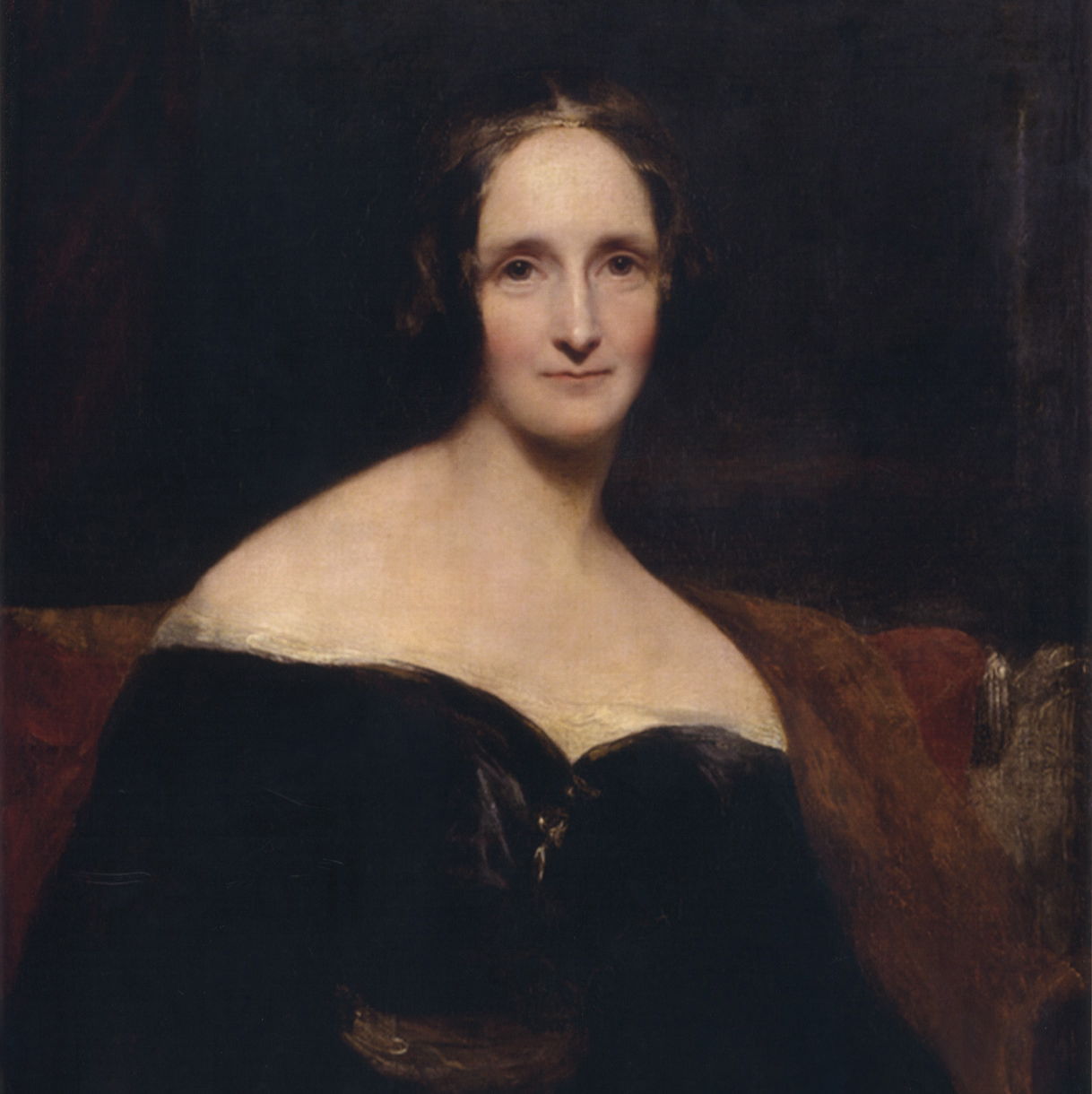 Un retrato de 1840 de Mary Shelley con un vestido negro con una sonrisa tranquila y un entorno oscuro.